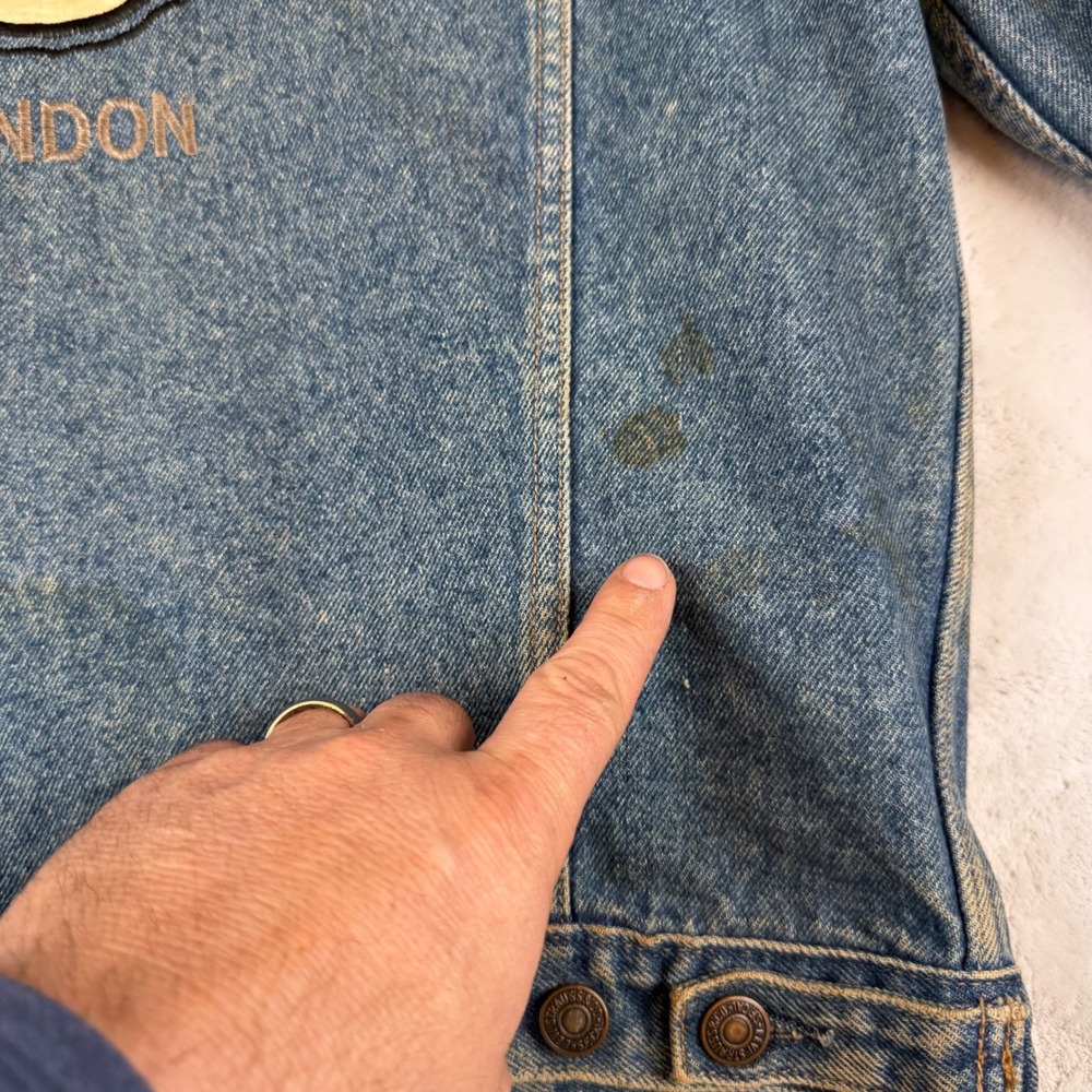 Vintage 80s Levi's Denim Jacket Hard Rock Cafe London Pins Distressed  M - Picture 10 of 10